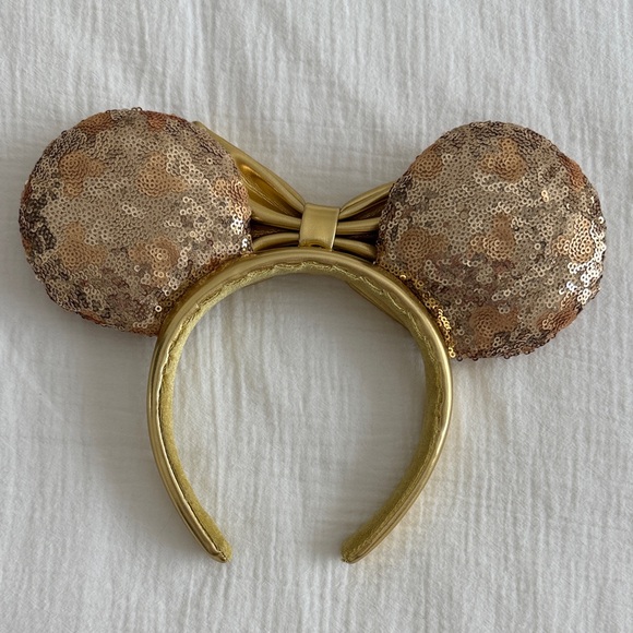 Minnie Mouse Ears - Picture 2 of 4